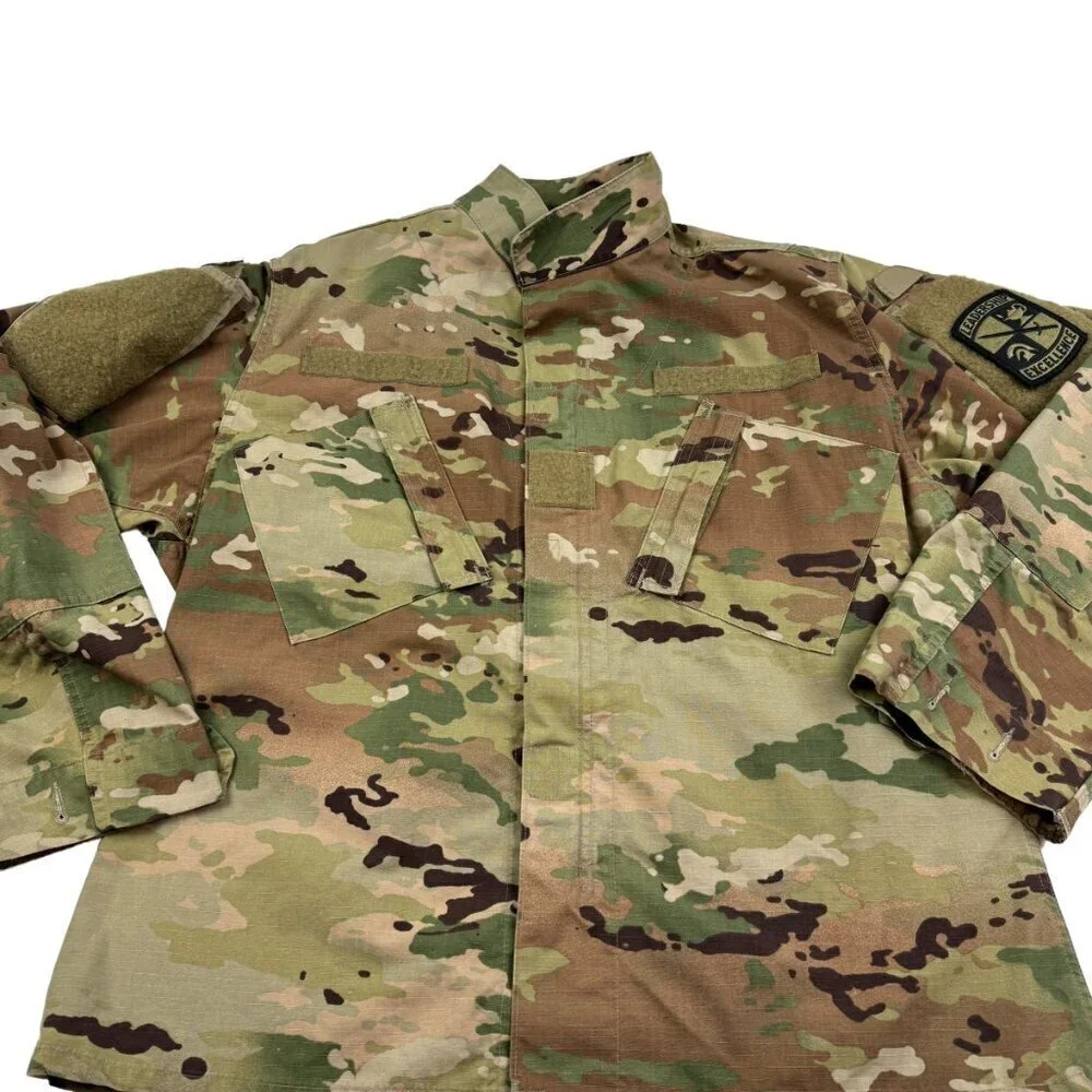 U.S. Army Combat Camo Jacket Unisex Size Medium-Short